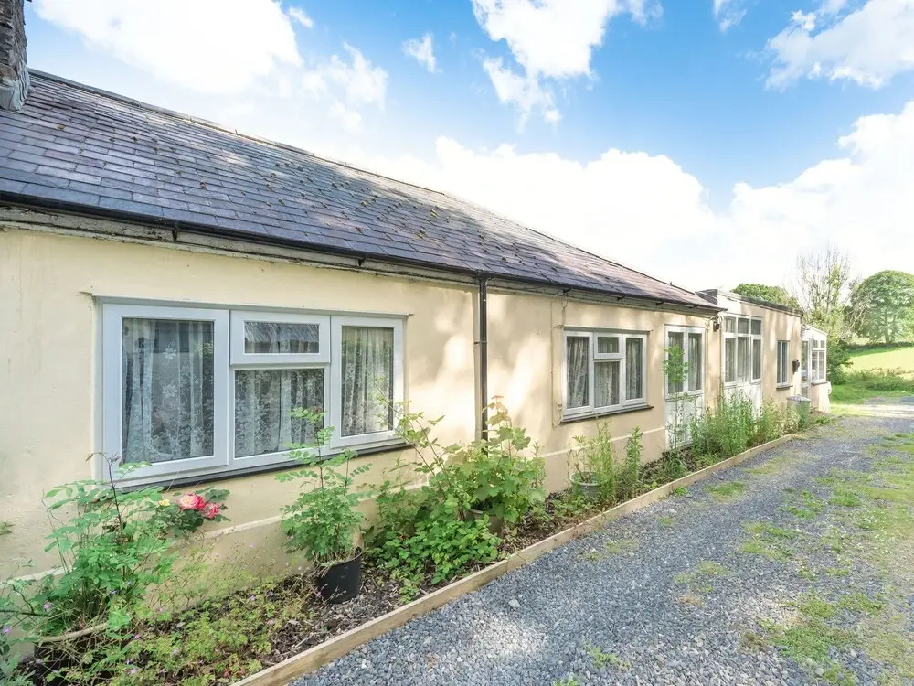 1 Penrhynbach