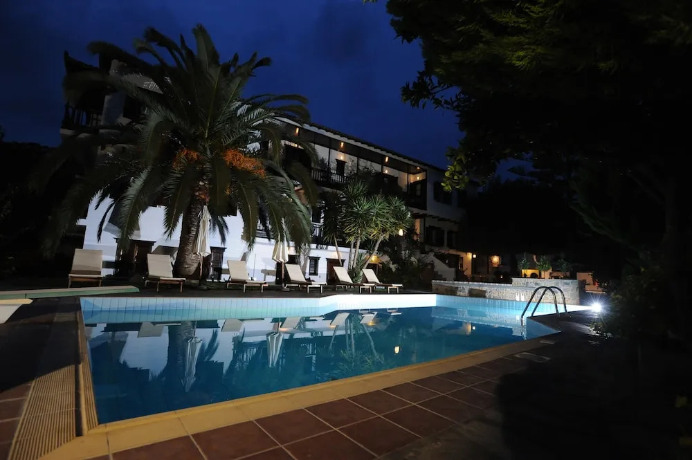 Elli Hotel