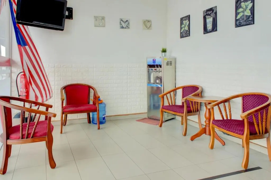 OYO 89985 Js Hotel
