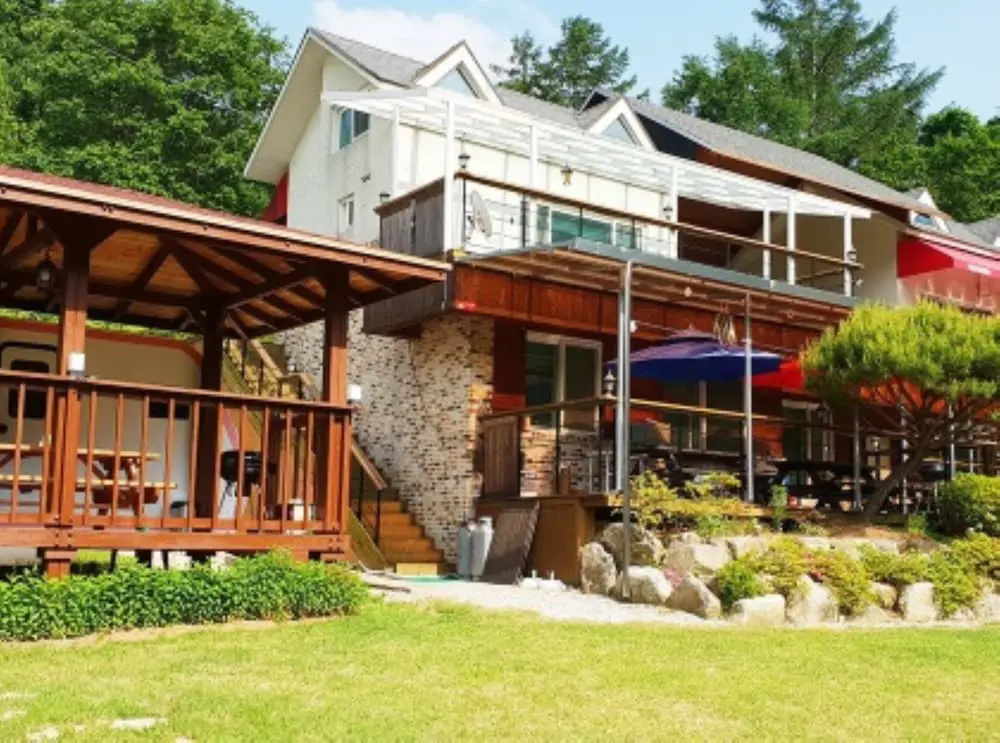 Muju the Flower Pension