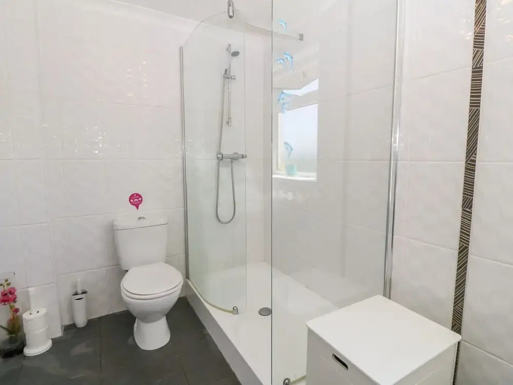 Charming 2 Bed House Near Rhoscolyn,discounts FOR