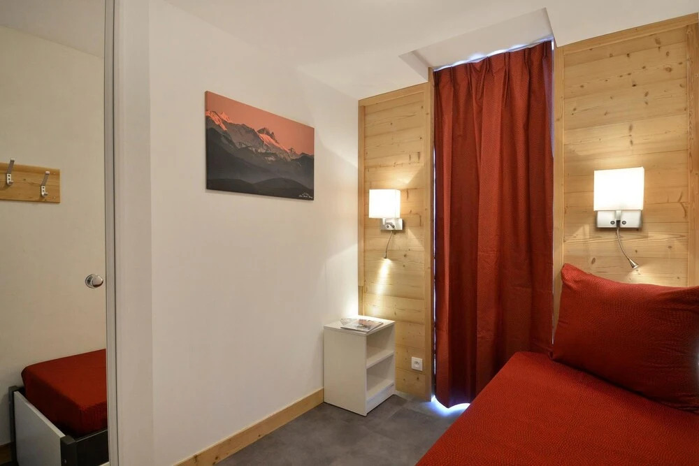 Residence Saintjacques Three-roomed Apartment for 7 People of 51 m2 S812