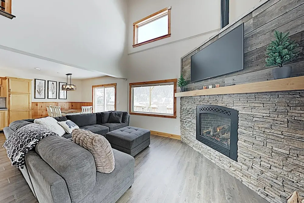 New Listing! Blue River Gem W/ Mountain-view Deck 4 Bedroom Home