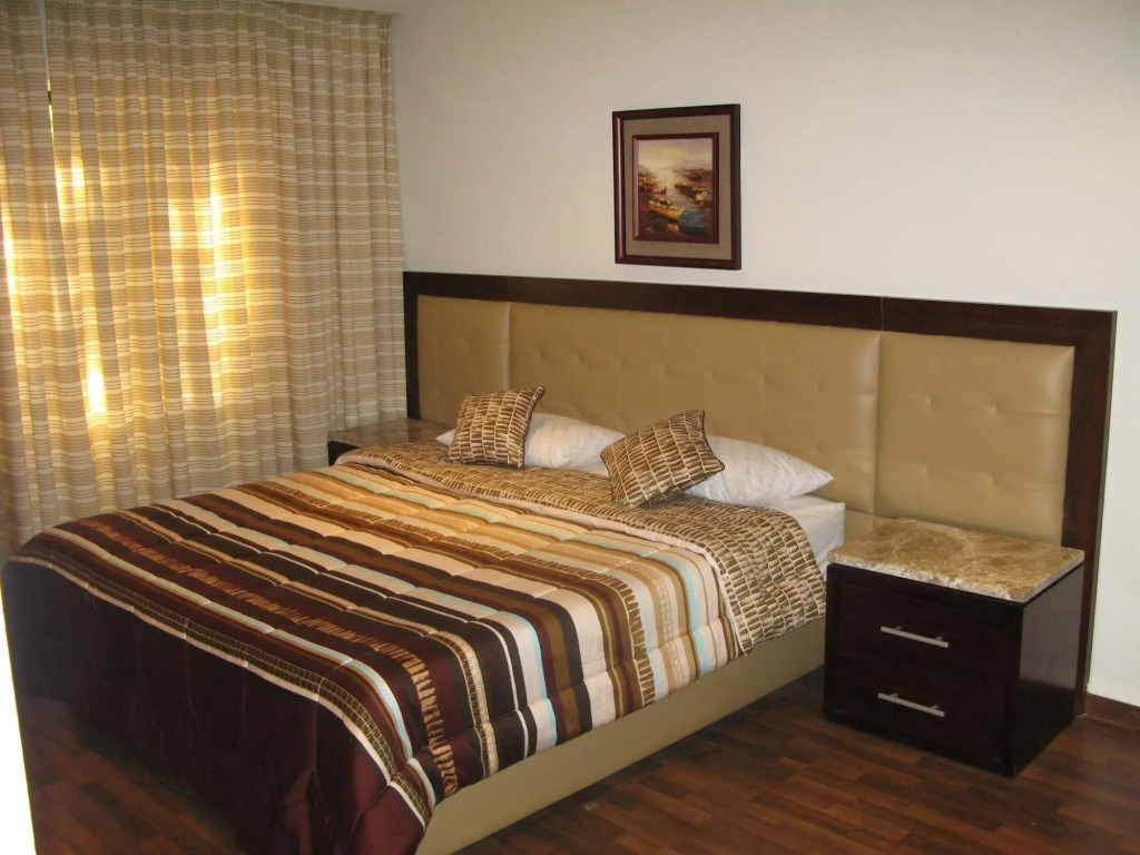 Granada Suites Hotel