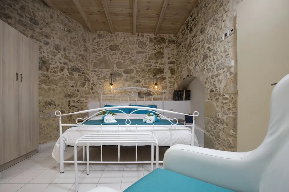 Trigono Luxury House