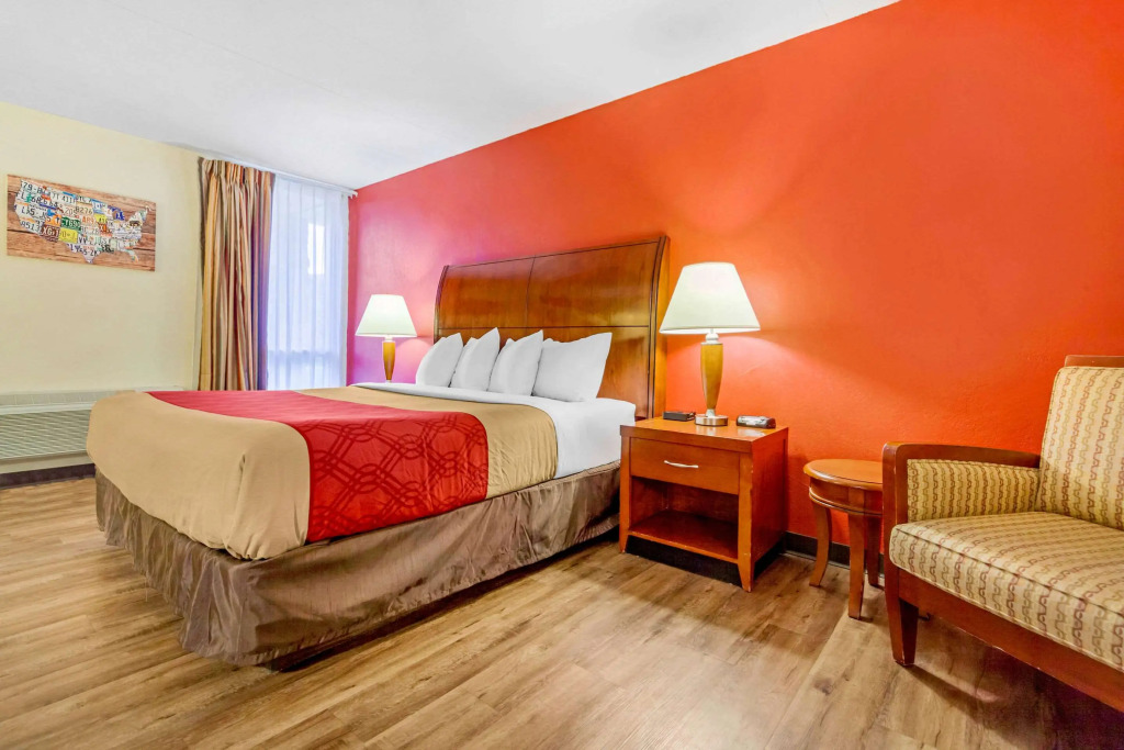 Econo Lodge Inn & Suites Brookings