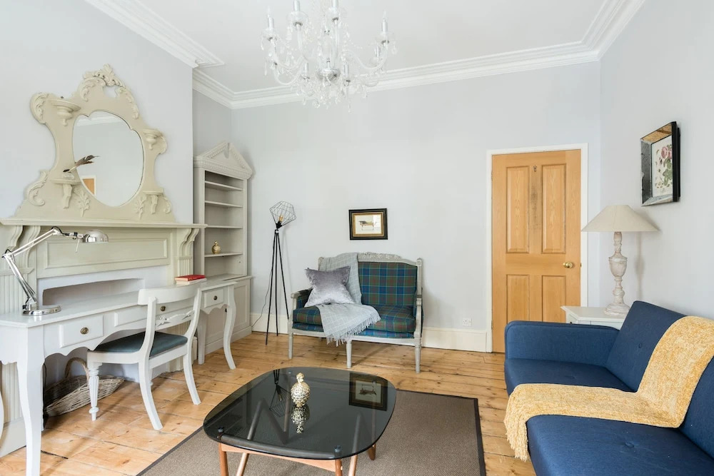 The Walton Gardens - Peaceful 2BDR with Garden