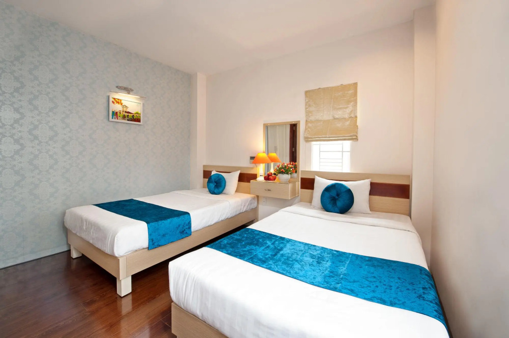 The Noble Swan Hotel New World