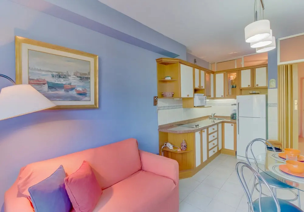 Apart en Barrio Cantegril- Residencial Country