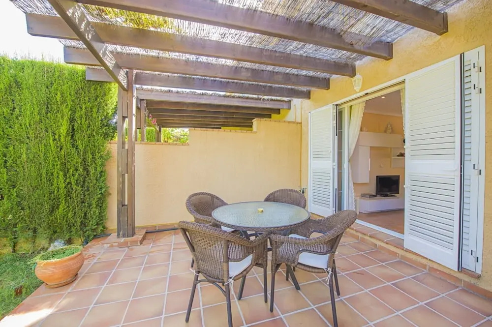 Bungalow - 3 Bedrooms with Pool and WiFi - 104996