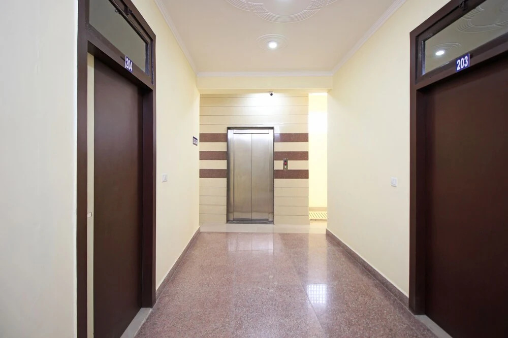 OYO 8927 US Executive Suites