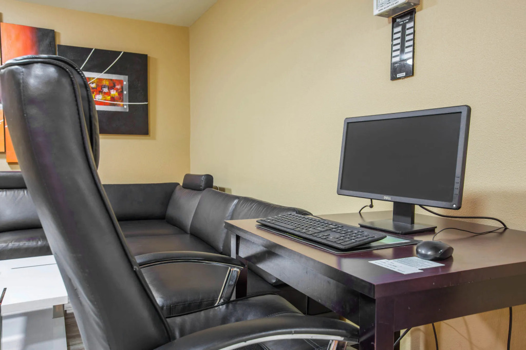 Quality Inn near Mammoth Mountain Ski Resort