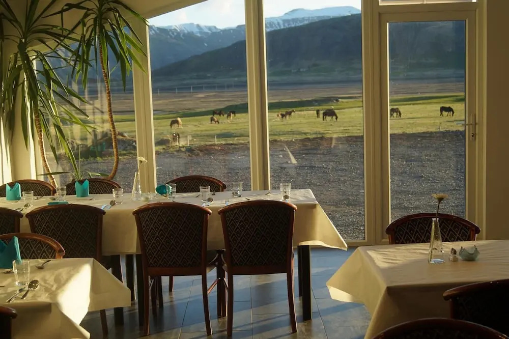 Glacier World - Hoffell Guesthouse