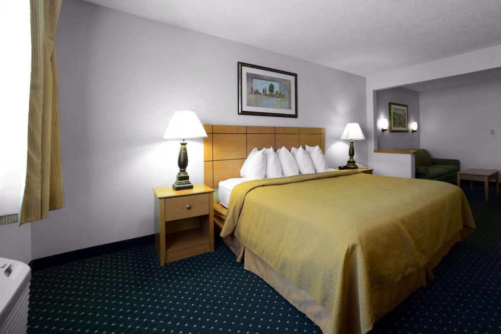 Quality Inn & Suites Springfield