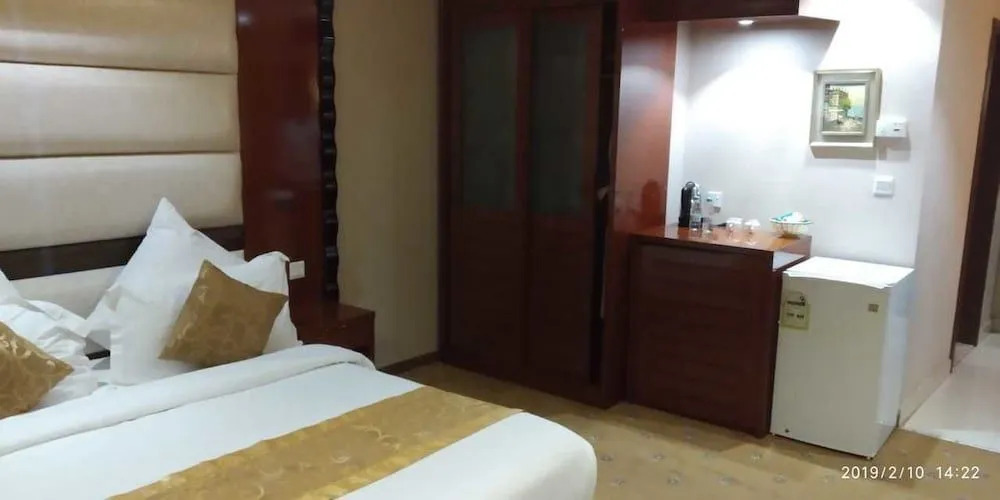 Sanam Hotel Suites