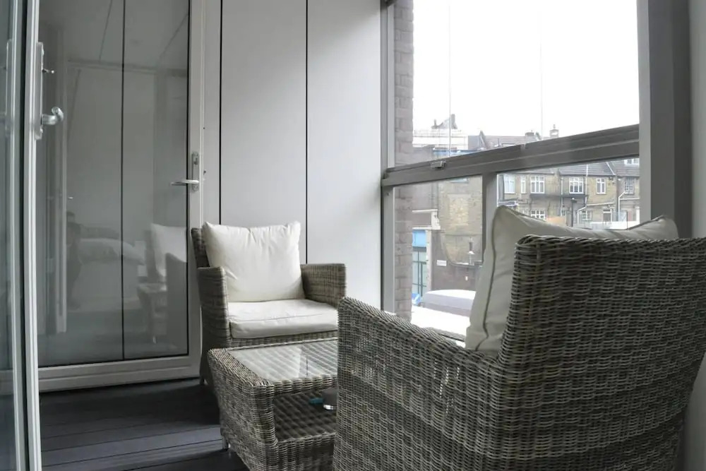 Modern 1 Bedroom Apartment in Brixton With Balcony