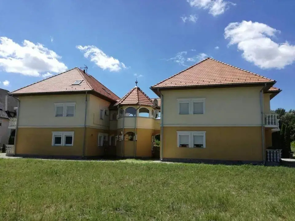 Szaffária Apartman