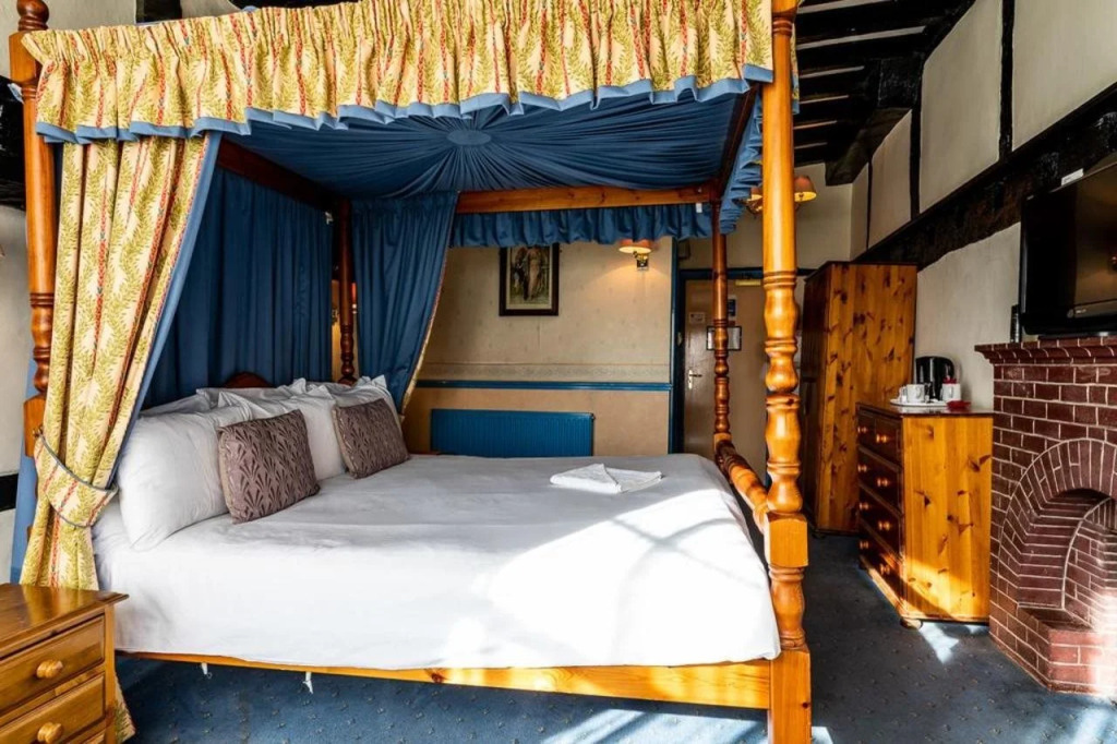 The George Hotel, Amesbury, Wiltshire - The Coaching Inn Group