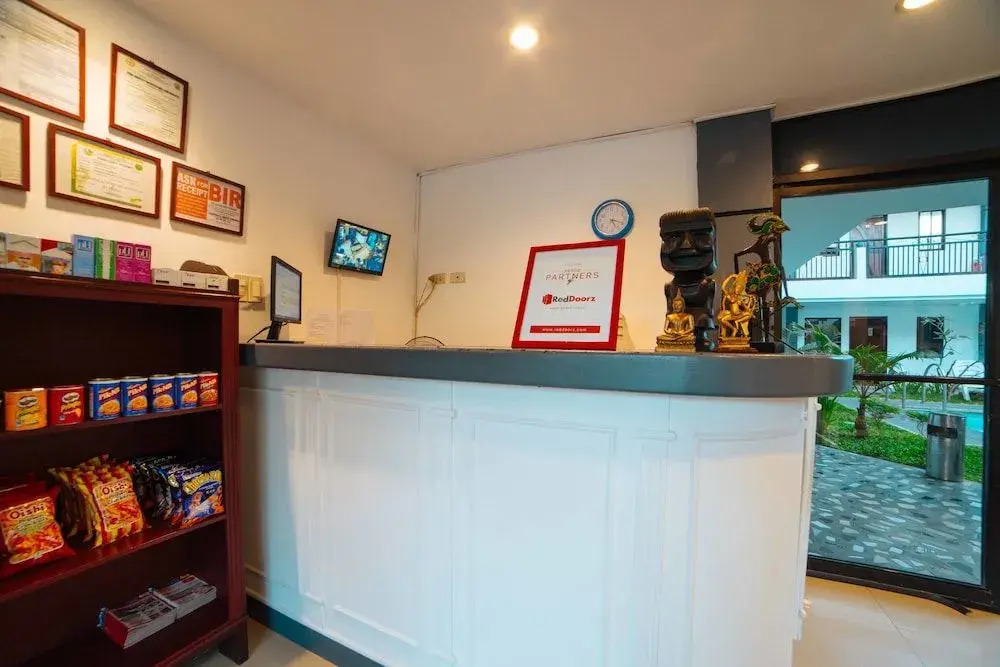 RedDoorz Plus @ Hensonville Angeles City