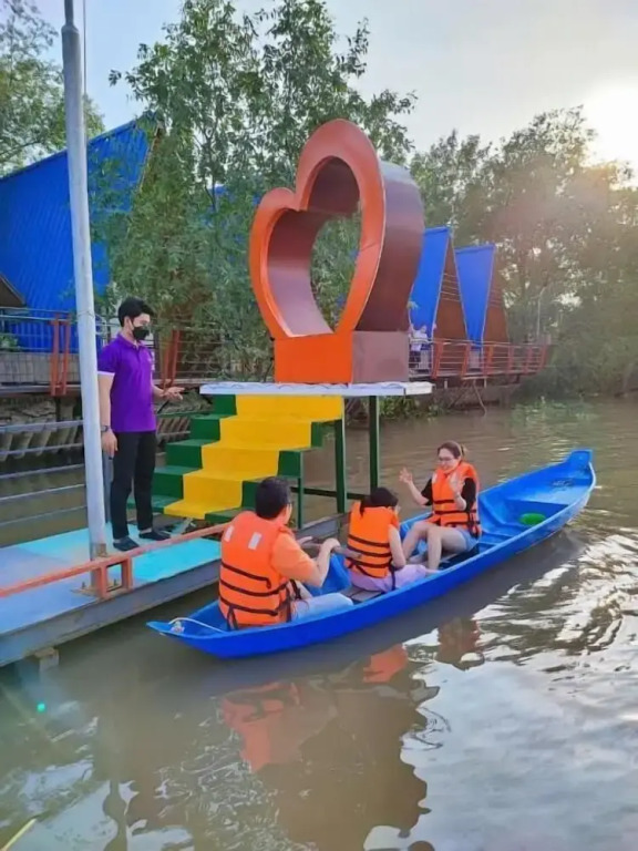 Cồn Phụng Retreats Mekong