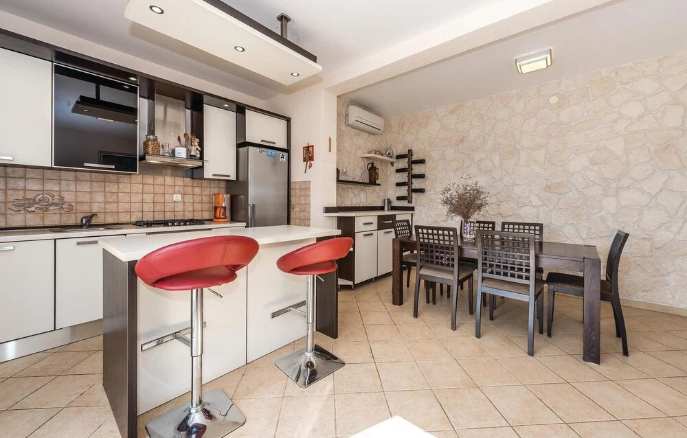 Beach Front Home In Kalebova Luka