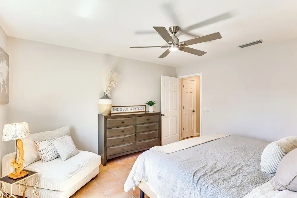 Casita + Chef's Kitchen: Lake Havasu Desert Oasis