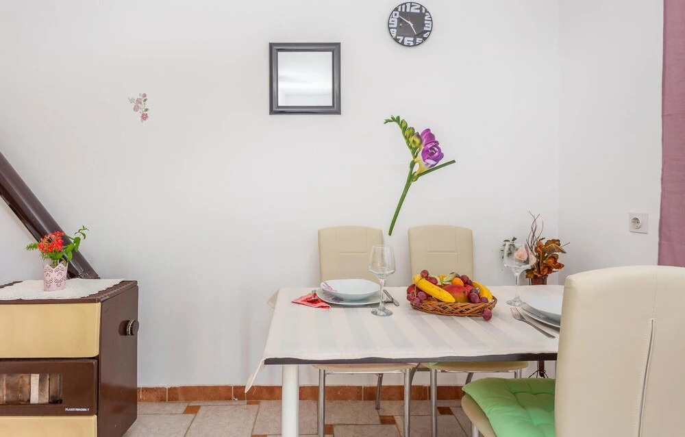 Amazing Apartment in Gabonjin With 1 Bedrooms and Wifi