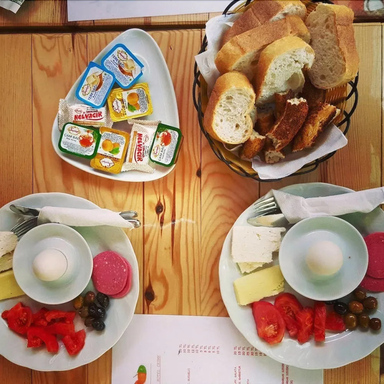 Aras Marina Hotel
