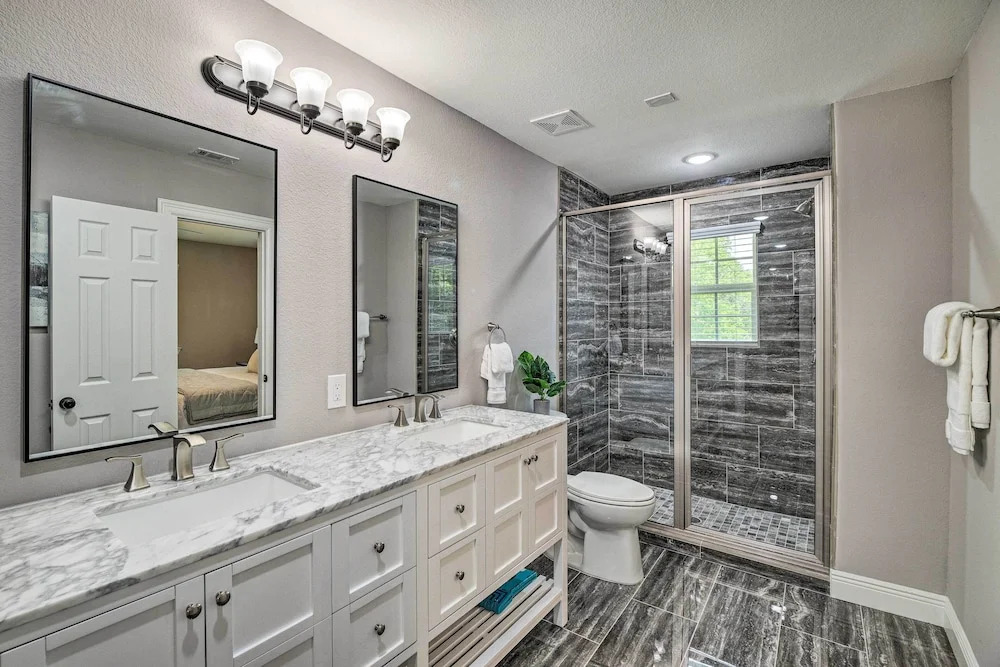 Spacious Houston Family Home With Game Room!