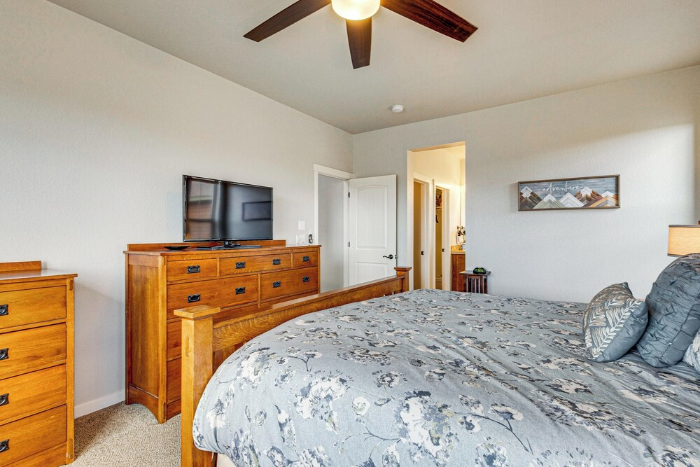 Granby Home w/ Hot Tub + Ski, Golf & Pool Access