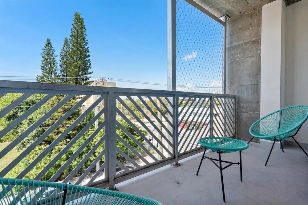 HOMI l Little Havana Suites