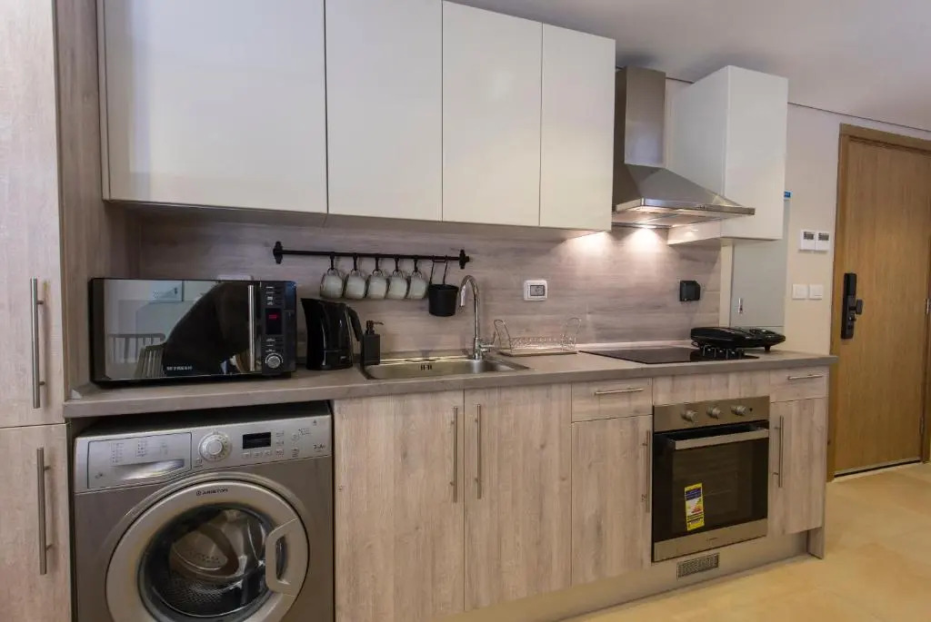 A Stunning Seaview Penthouse; 3bedrooms + Nanny