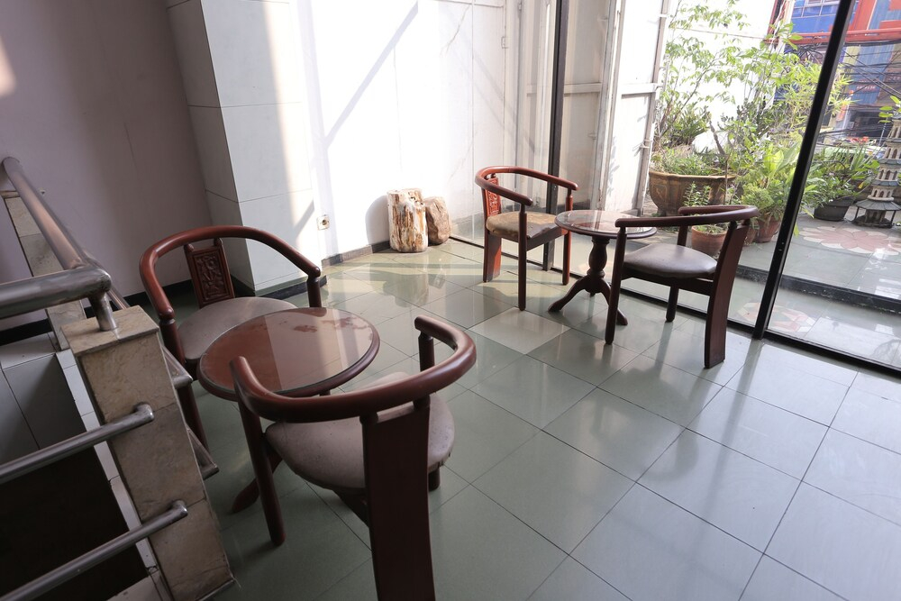 Collection O 92739 Hotel Pintu Besar Near Pancoran ChinaTown Point