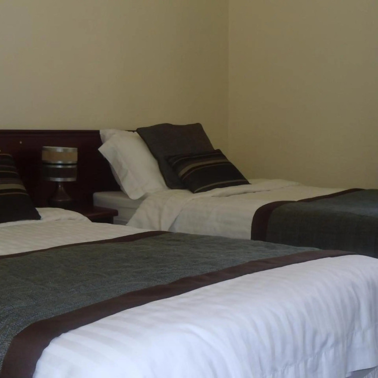 Waverley Hotel