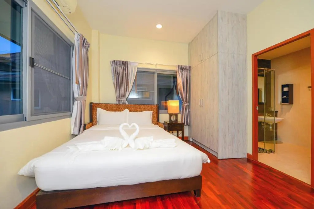 74 Patong villa walk to Bangla Rd in 10min 3 room cozy modern style