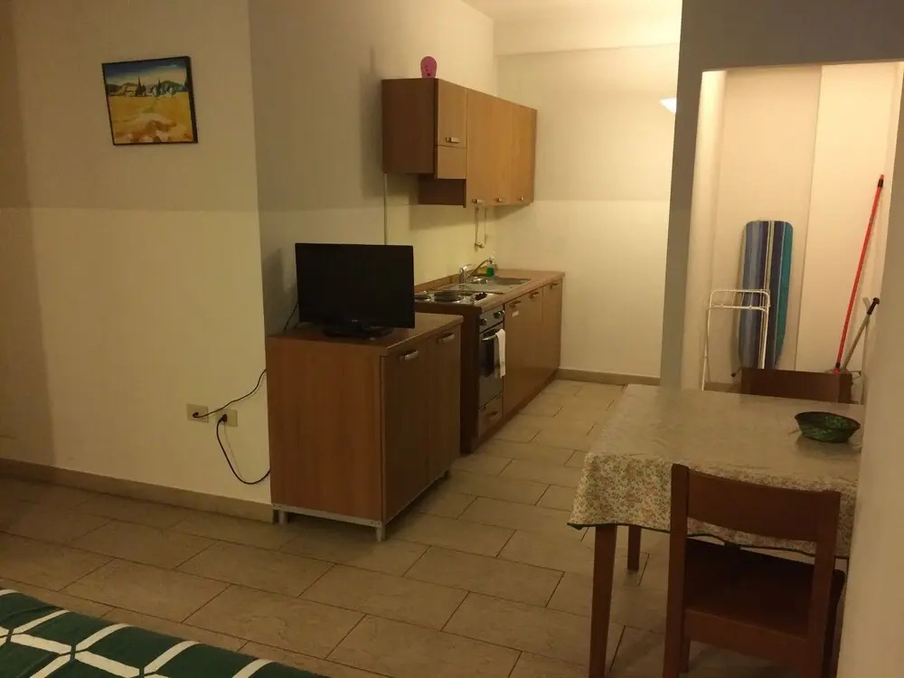 "2 pax Studio, Month to Month Lease, Utility Costs Included"