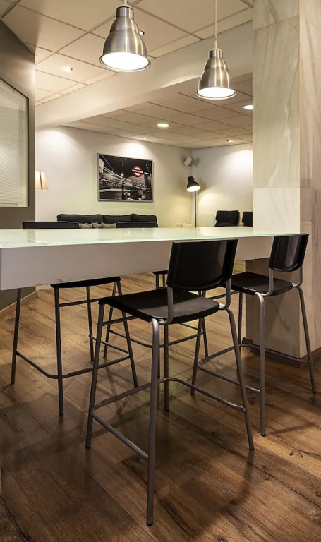 Piccadilly Circus deluxe flat Athens