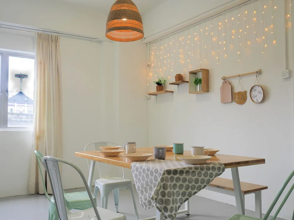 "Cloth Art Homestay" 4 min walk to car free zone by Shine Stay