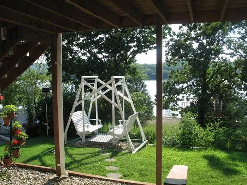 Lakeshore Bed & Breakfast