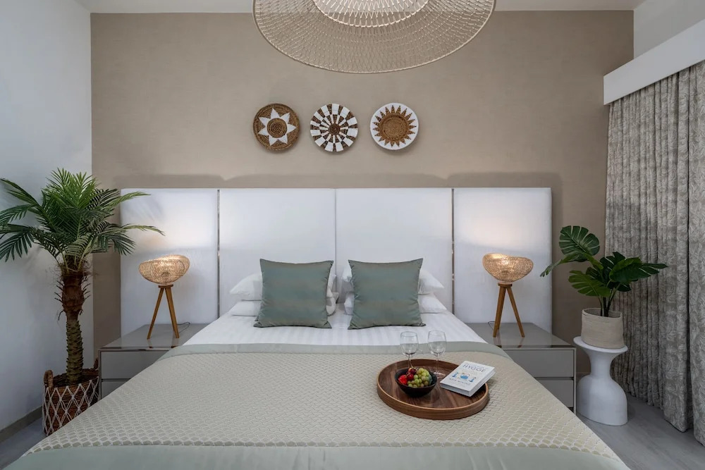 Maison Privee - Bohemian Apt w/ Amazing Seafront Views on The Palm