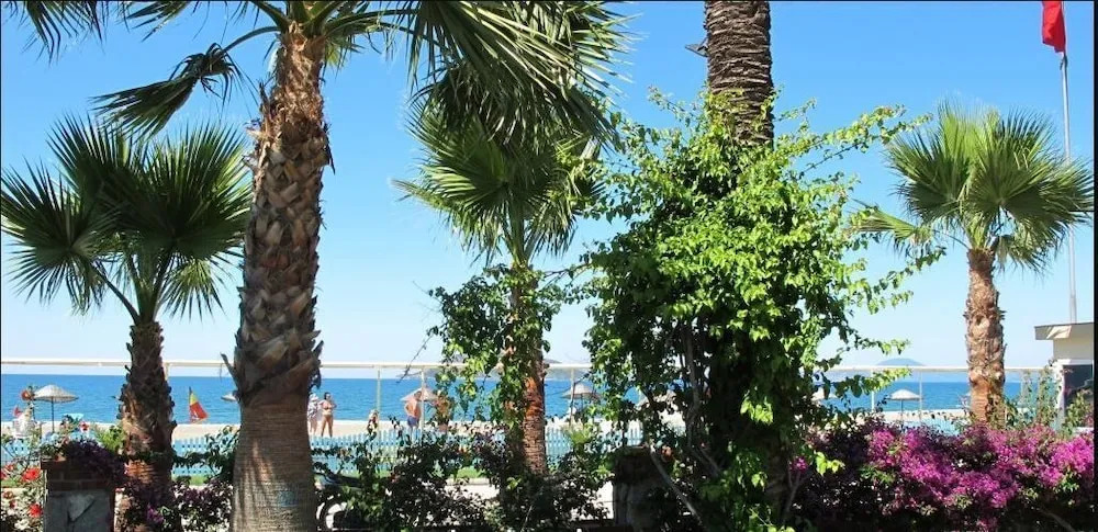 Villa AQ10 by JoyLettings