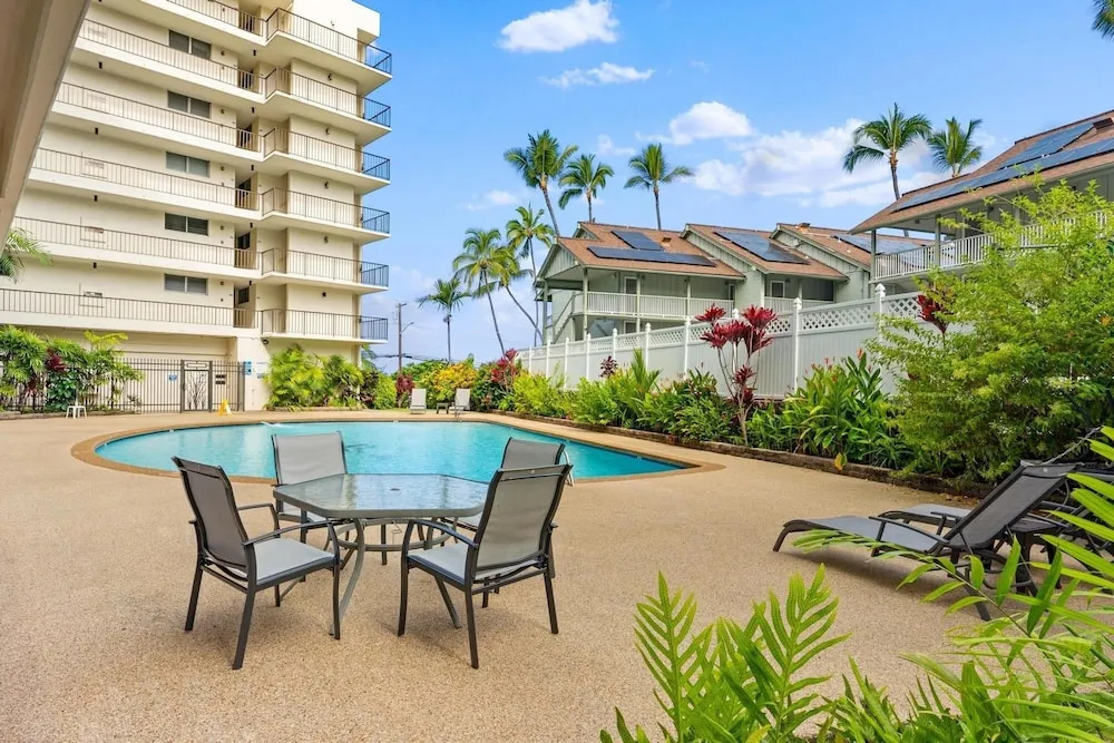 Big Island Kona Plaza by Coldwell Banker Island Vacations