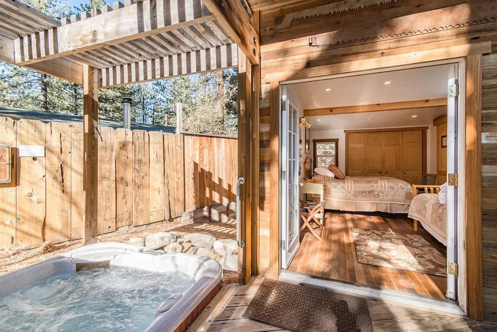 Updated Lake Tahoe House - 1 Br home by RedAwning