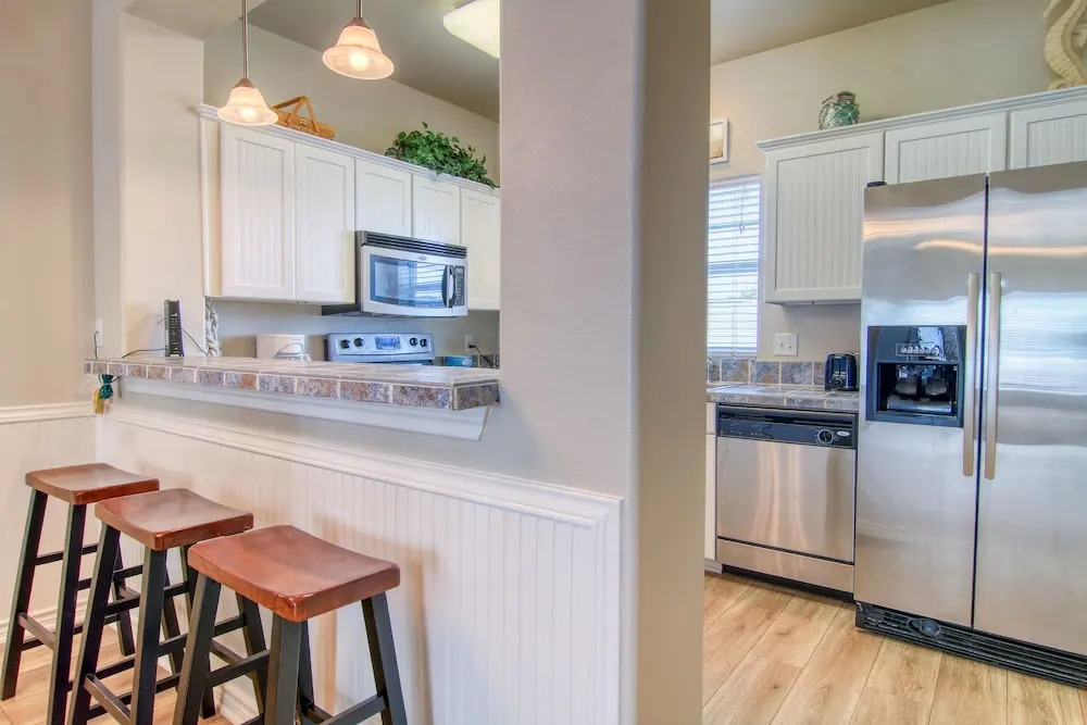 Heaven on Eleven MC8 3 Bedrooms 2.5 Bathrooms Condo