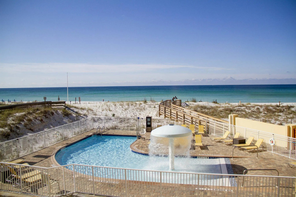 Wavecrest Lodge