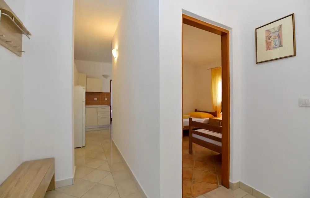 Nice Apartment in Starigrad Paklenica With Wifi and 2 Bedrooms