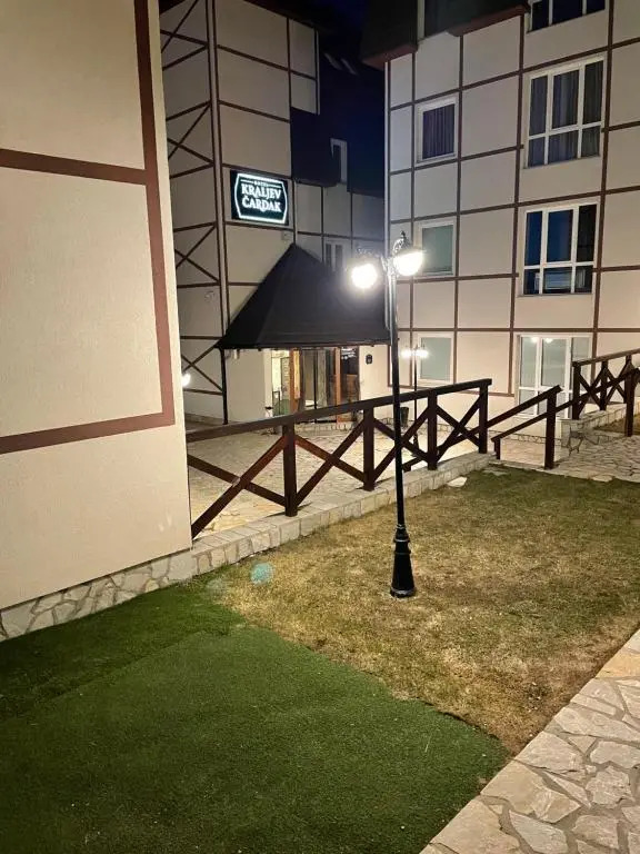 Kopaonik apartmani u Kraljevim Čardacima , Čar 27 i 6-13