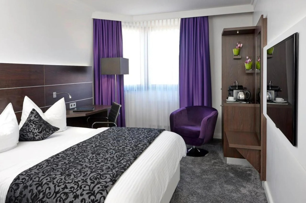 Central Hotel