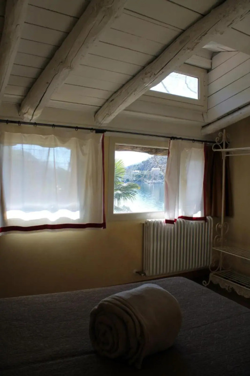 LOleandro sul Lago dIseo B&B