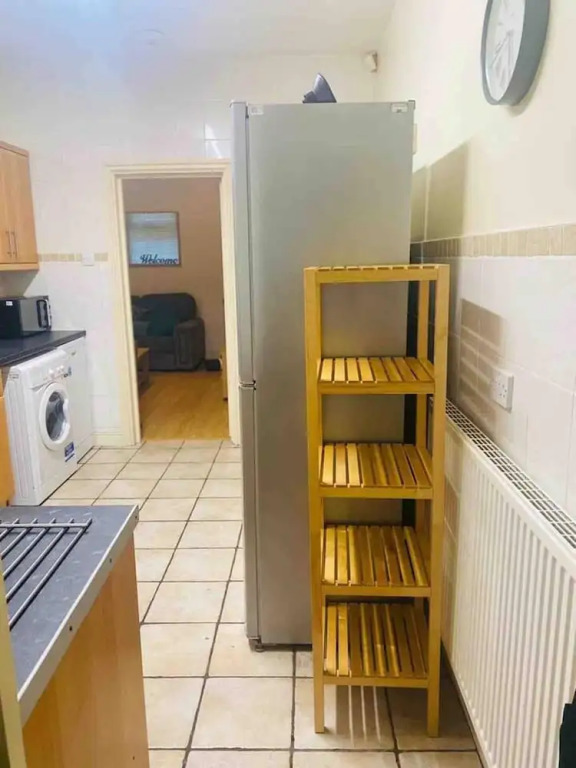 Immaculate 6-bed House in Coventry